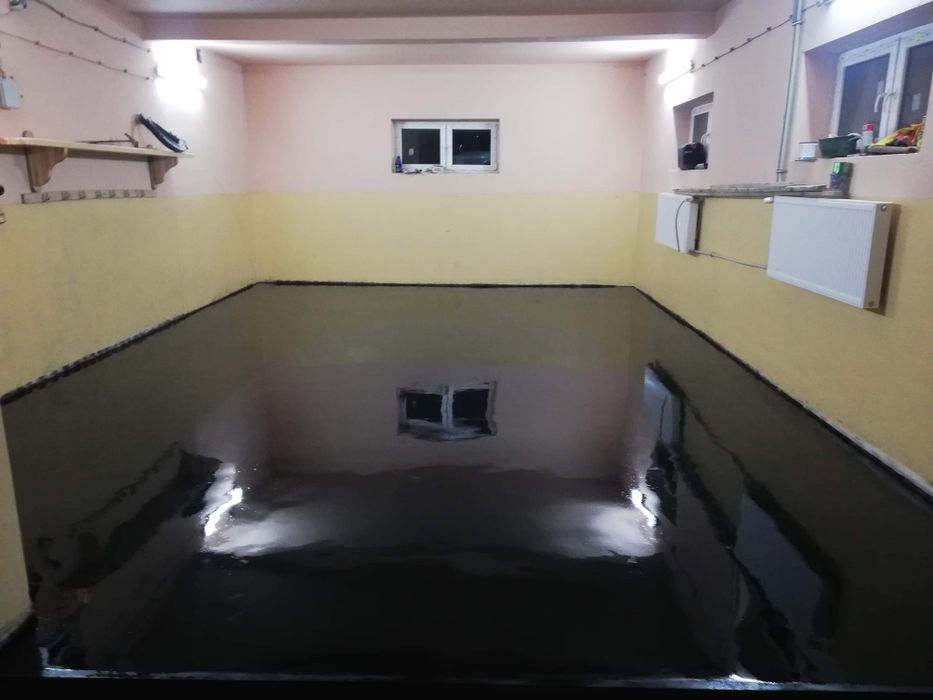 Posadzki przemysłowe zacierane zacieraczkami- wylewanie obróbka betonu