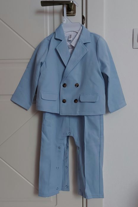 Новий костюмчик на хлопчика