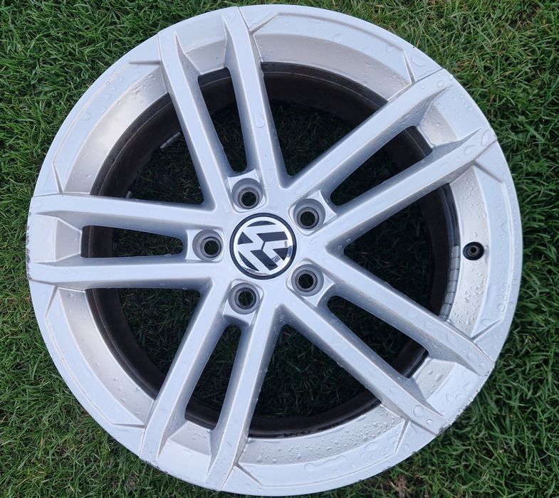 Alufelgi Golf GTD 17 5x112 et49 57.1