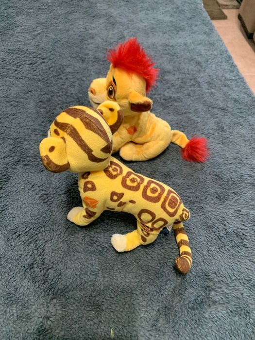 Peluches rei leão