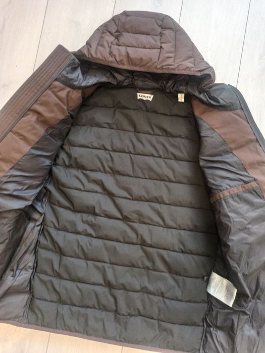 Куртка весняна Levi's. Оригінал.