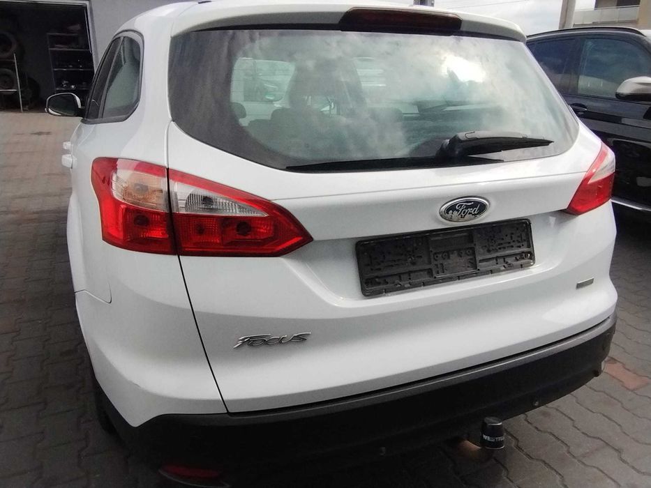 Lampa tył tylna prawa lewa w błotnik Ford Focus MK3 Kombi