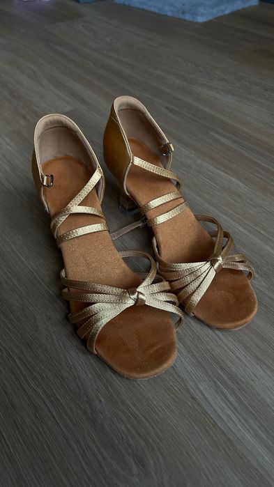 Бальні туфлі/туфлі для латини