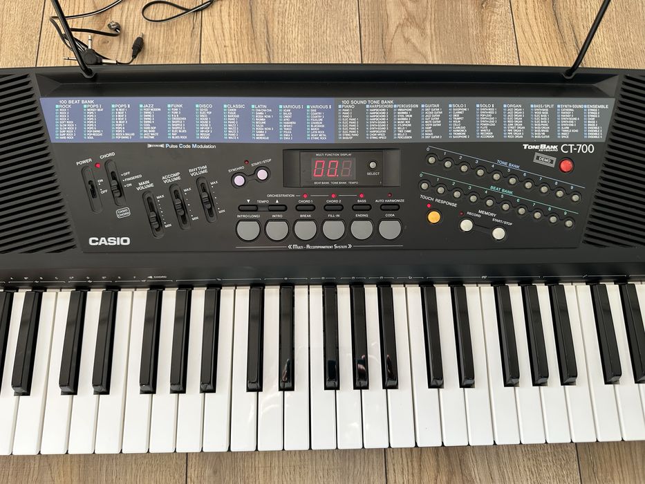 Keyboard Casio CT-700