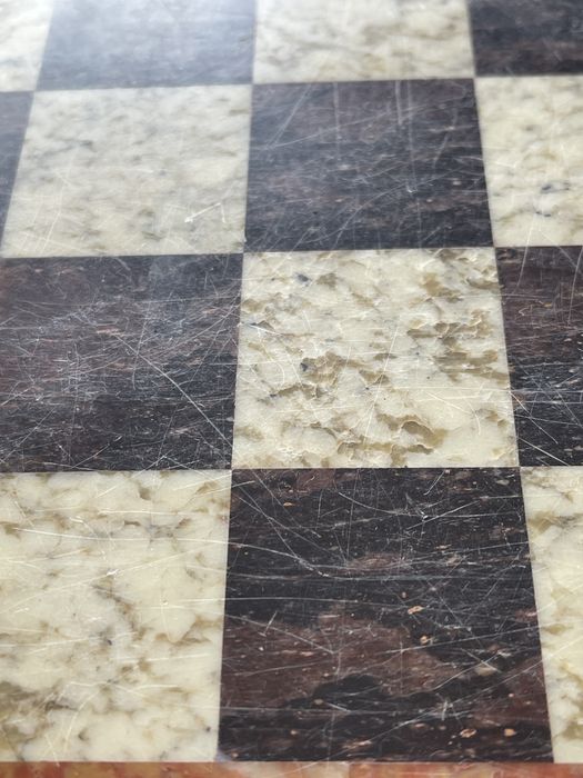 Продам дошку для гри в шахмати з натурального каменю