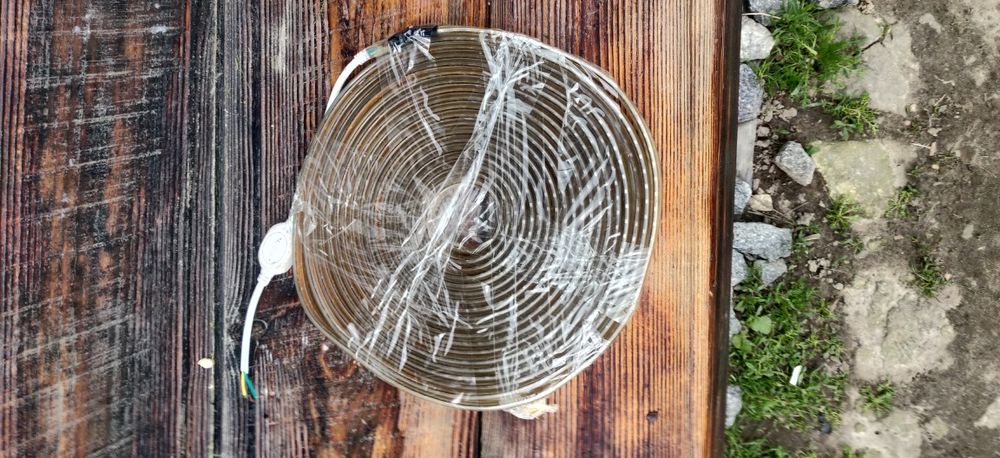 Світлодіодна стрічка 220В для полиці на кухні в кімнату.