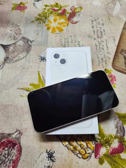 iPhone 13 Pearl White
