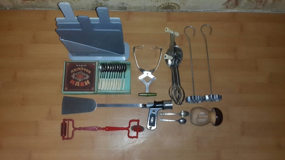 Жінці на подарунок