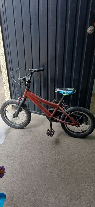Várias bicicletas criança