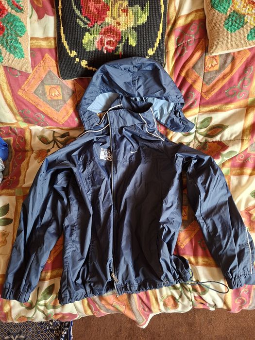 Granatowa Kurtka Przeciwdeszczowa Nike, rozmiar XL