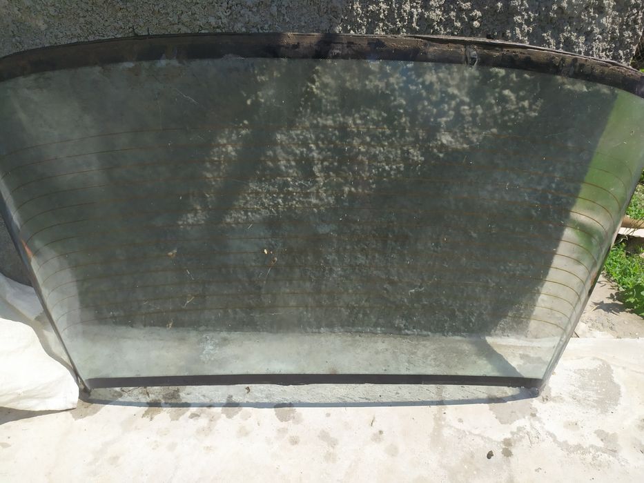 Заднє скло Mitsubishi Galant e1a