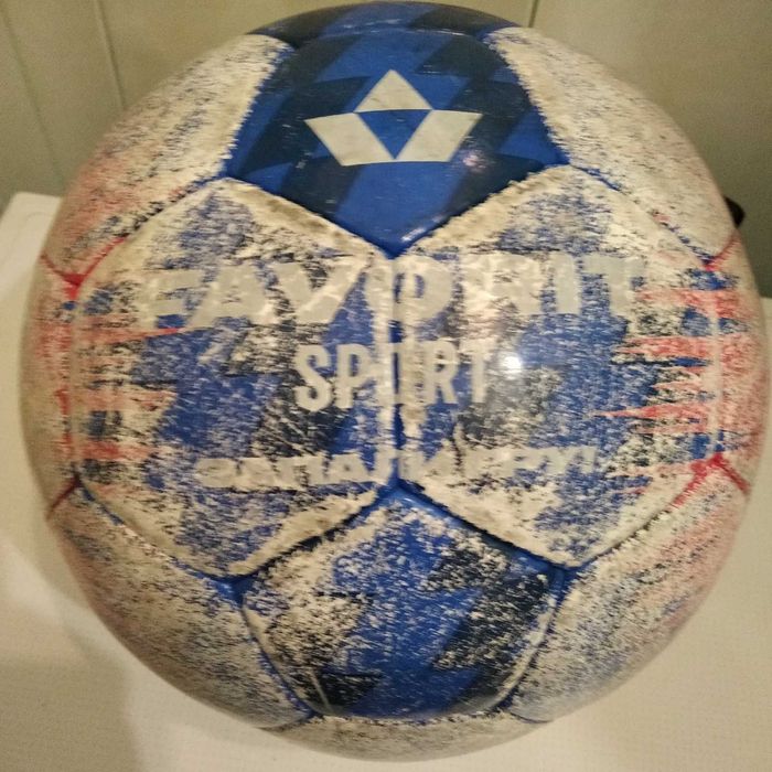 продам мячі різні