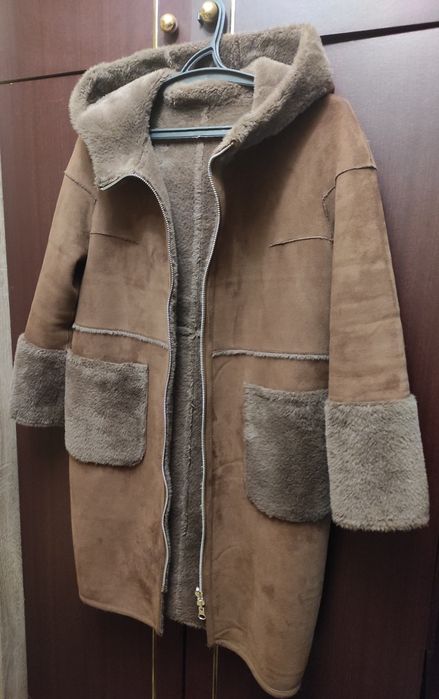 Дублёнка натуральная, двухсторонняя.Как новая.Производство Азия