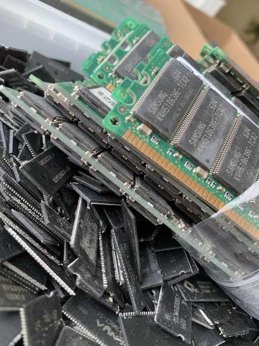 Ореративнозапамятовуючі пристрої, накопичувачі SSD