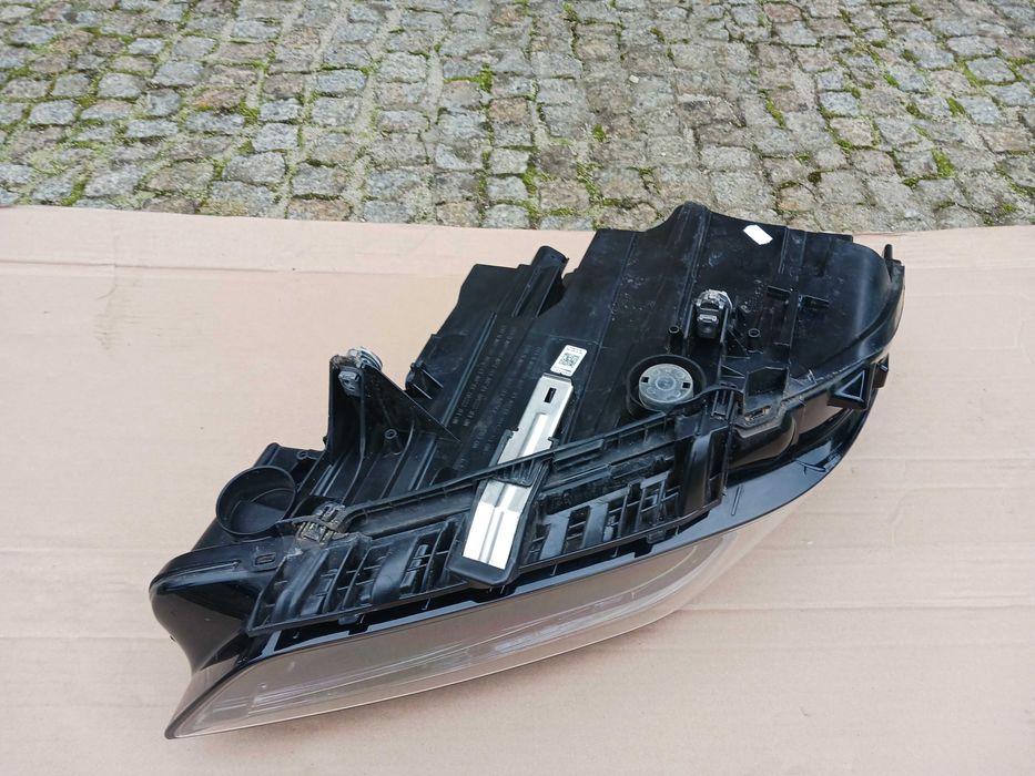 Lampa FULL Led Prawa Prawy BMW F40 CZARNA Shadow Line