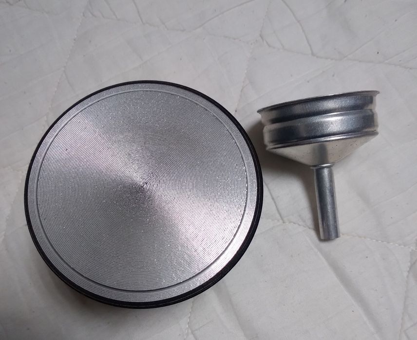 Гейзерная кофеварка.