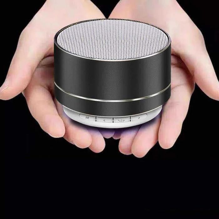 Coluna de som Bluetooth portátil nova