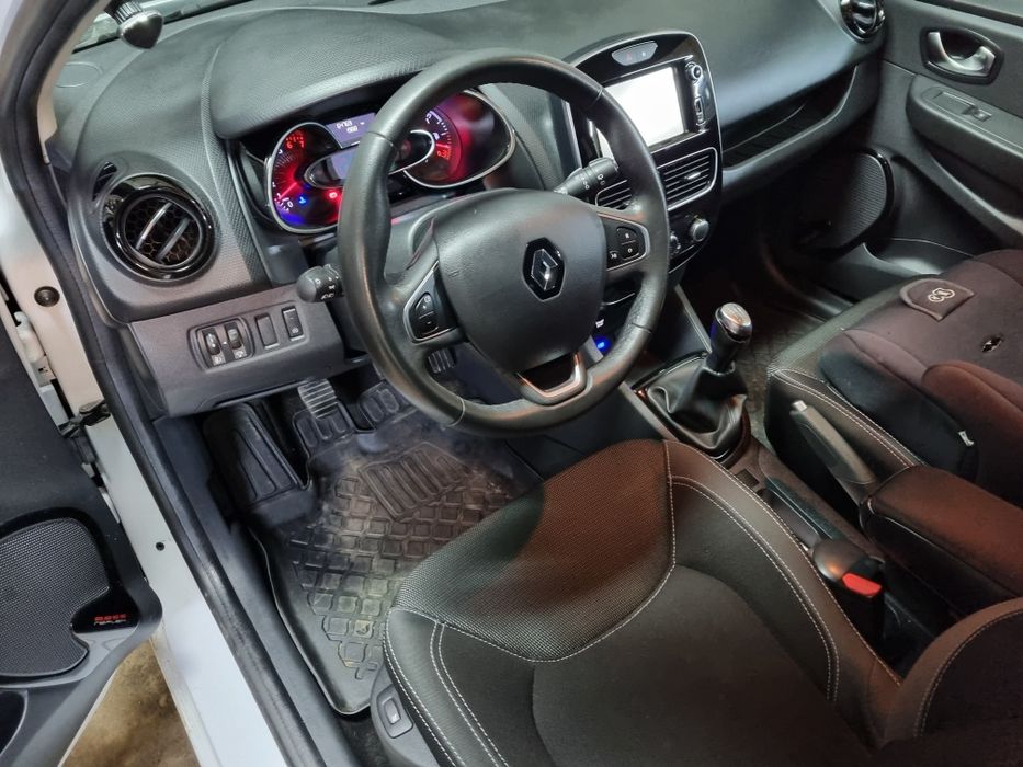 Clio 4 Polift ,0.9 Tce 90 ps benzyna , 65tys km,  2x koła , bez wkładu