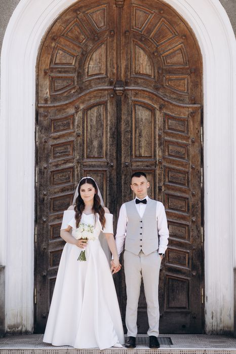 Ніжна весільна сукня