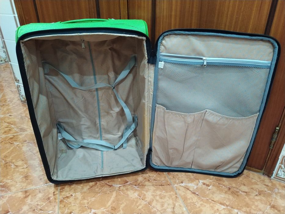 Mala malas de porão até 23 kg viagem casa quarto apartamento vivenda.