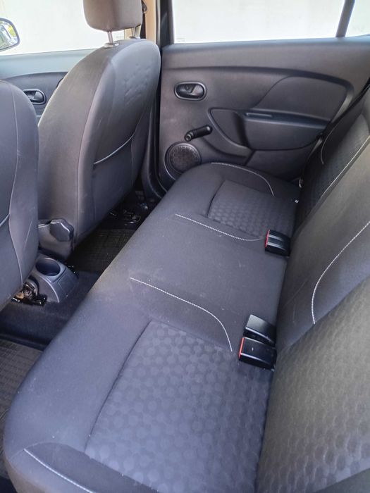 Vende-se carro usado "Dacia Sandero" de 2013, em bom estado (Elvas)
