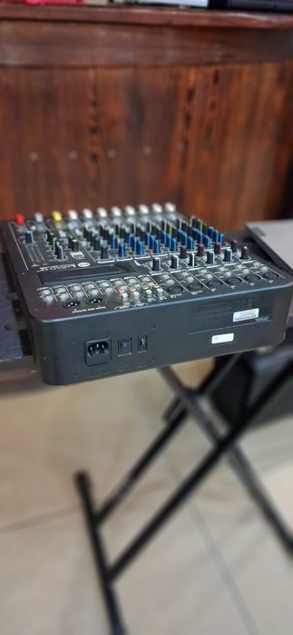 Микшерный пульт RCF L-12