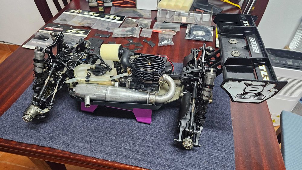 RC - TLR Eight X Elite