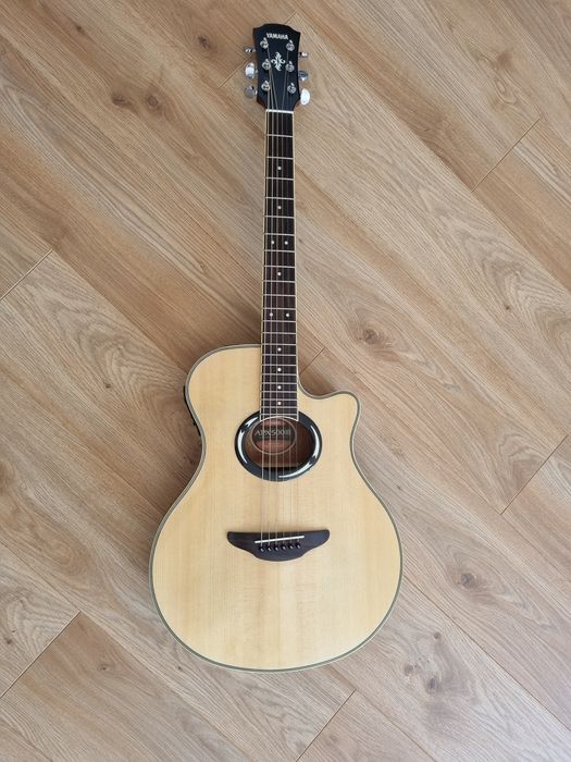 Gitara Yamaha apx 500