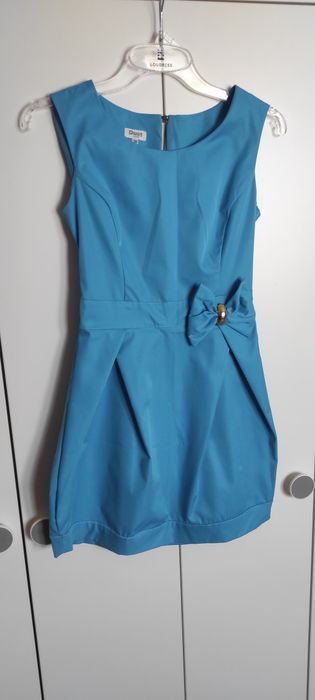 Elegancka niebieska sukienka r. 36