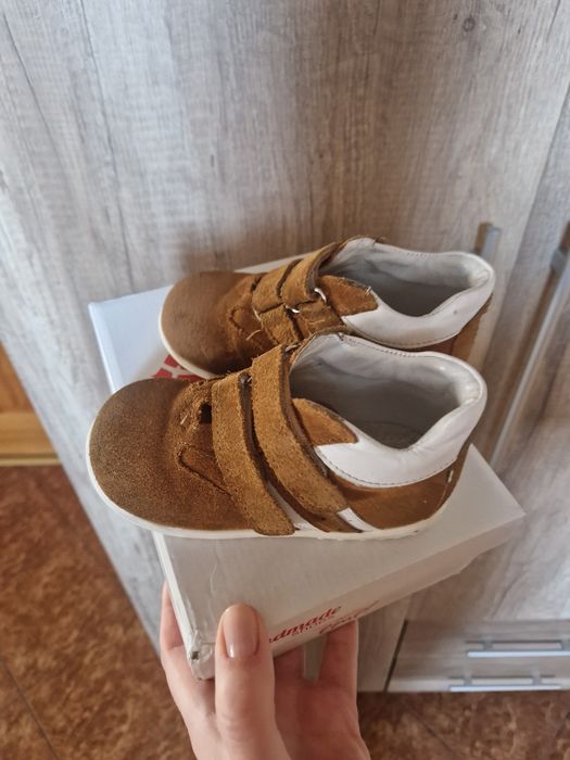 EMEL półbuty skorzane 23