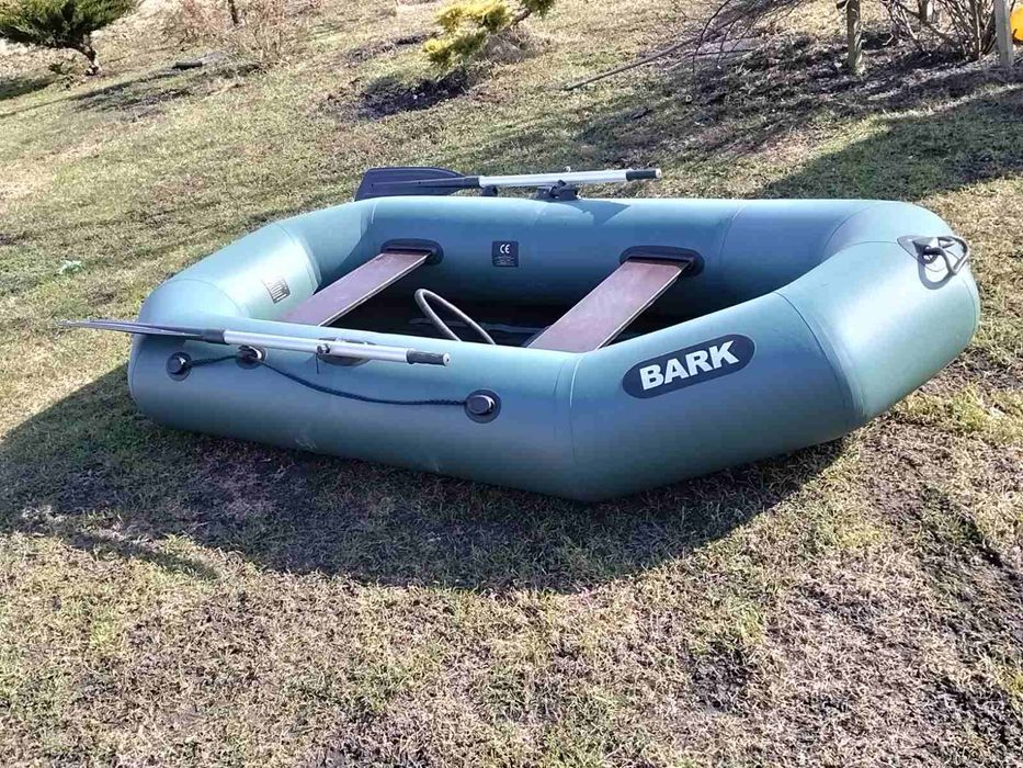 Лодка Bark B-260 ( весла, насос, сидіння, підлога)