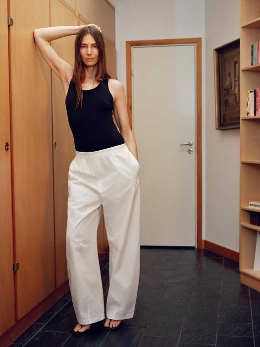Білі штани баггі Arket Barrel-Leg Cotton Trousers оригінал
