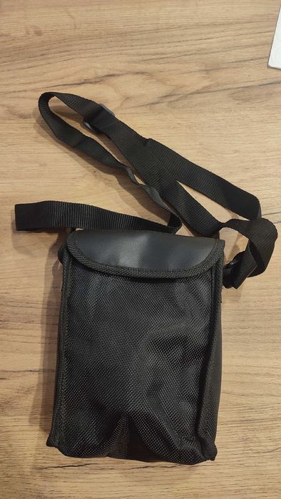 Lornetka COMET 10X42