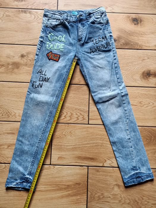 Spodnie jeansowe chłopięce rozm. 134 wiek 8-9lat