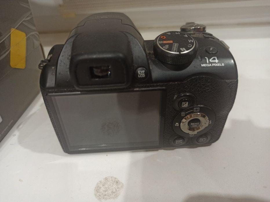 Продам фотоапарат Fujifilm s4500