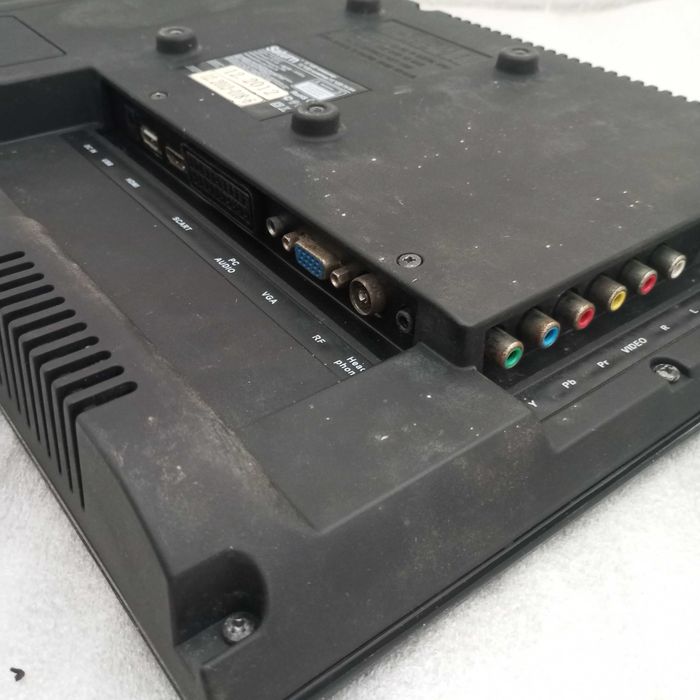 Телевизор Saturn led152 ( на запчасти)