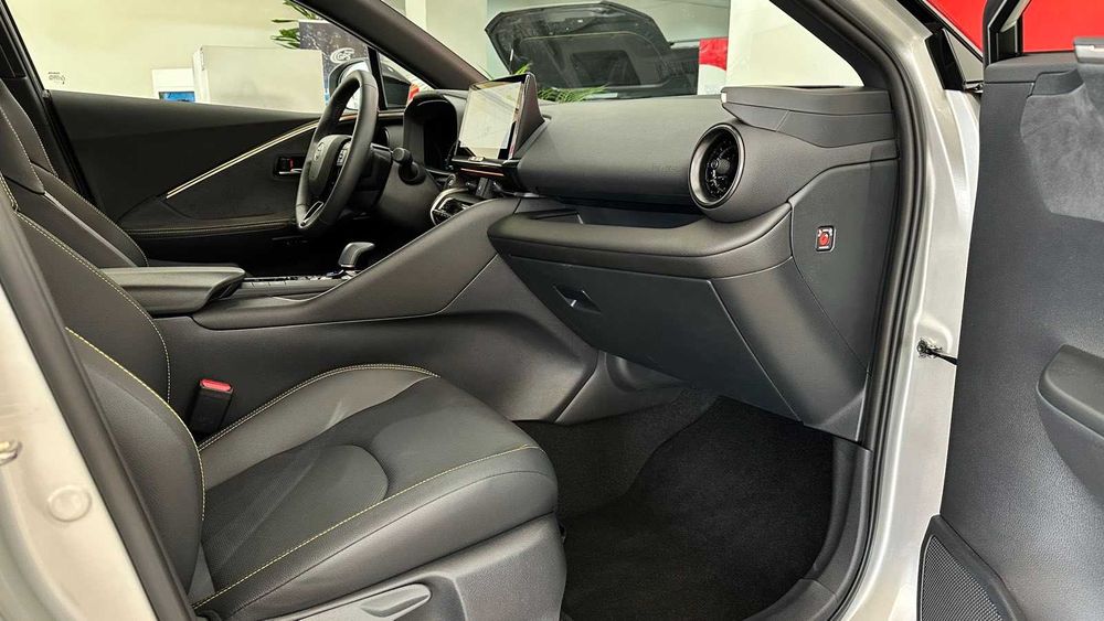 Toyota C-HR 2024 2.0 Hybrid e-CVT AWD-i • Premium Premiere Edition