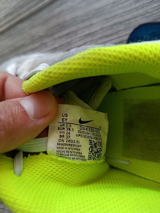 Футзалки Nike, школяреві-підлітку