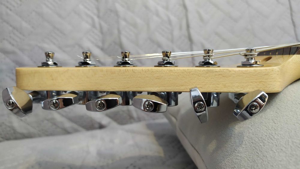 Gitara Sire Larry Carlton S3