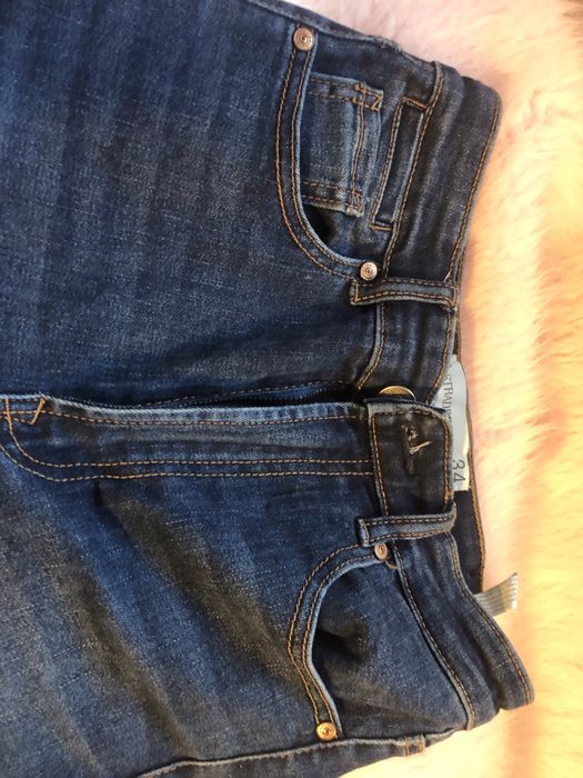 Jeansy dzwony Stradivarius