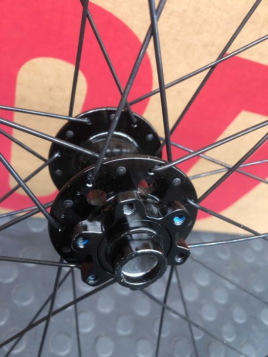 Nowe Koło przód Bontrager Mustang Elite TLR 29" 100x15