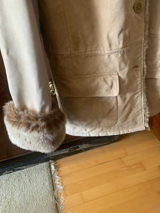 PARKA senhora, em pele de porco, com forro muito quente.