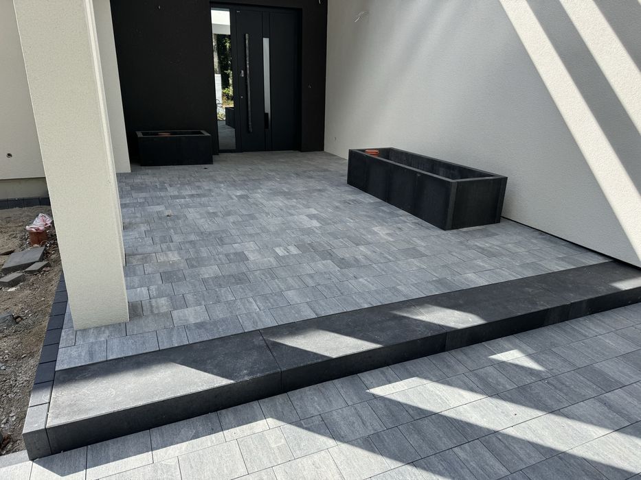 Utwardzanie dróg wjazdów podwórek Układanie kostki, Koparko ładowarka