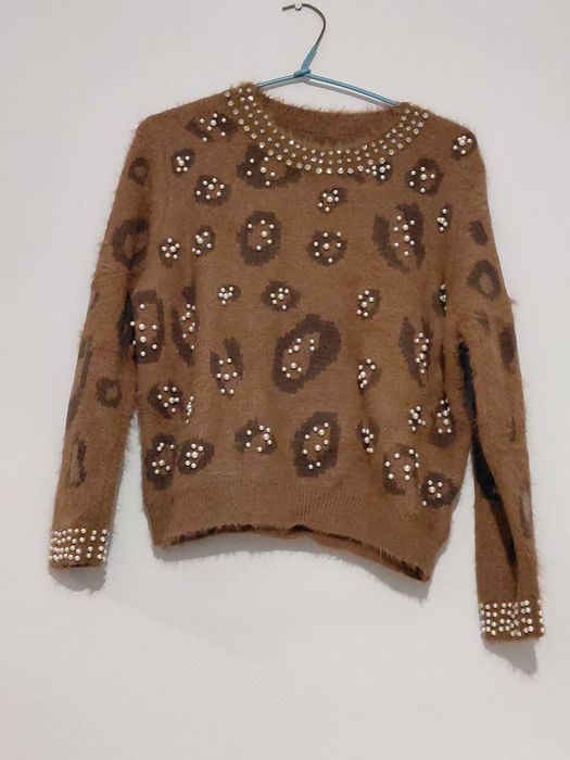 Sweterek brązowy