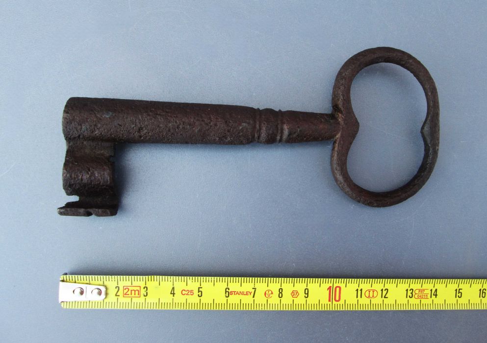 Conjunto de 3 CHAVES DE ADEGA Antigas