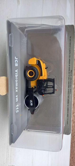 Volvo,  JCB,  Liebherr, Dynapac ; escala  1/72
