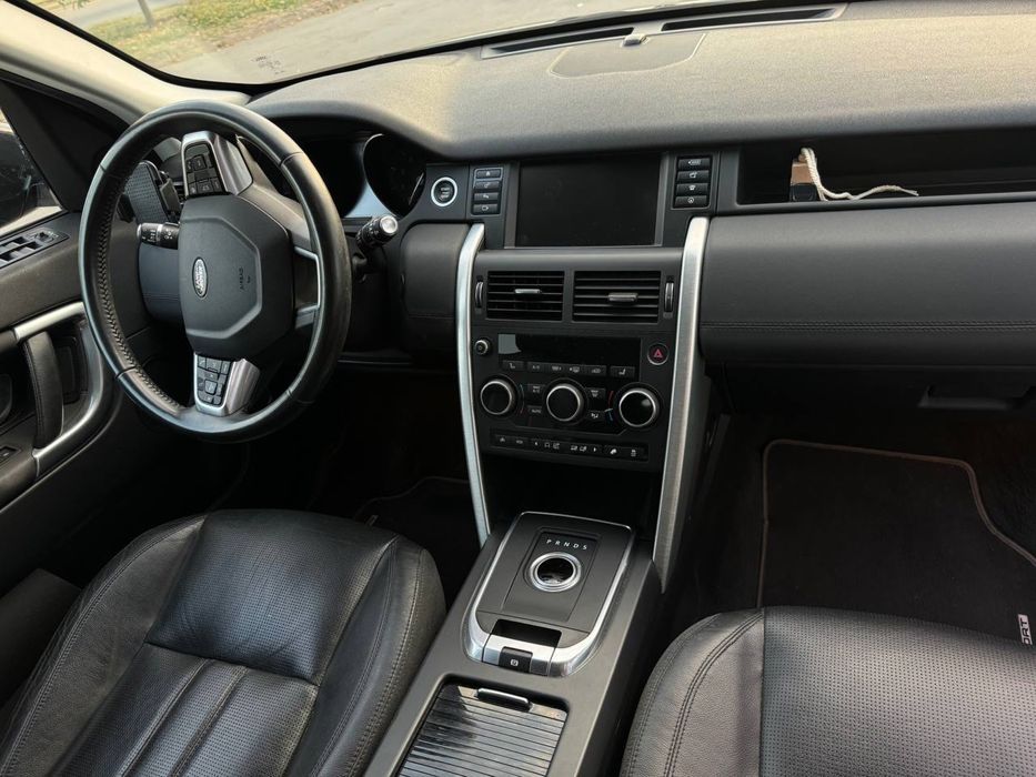 Ленд ровер дискавери спорт