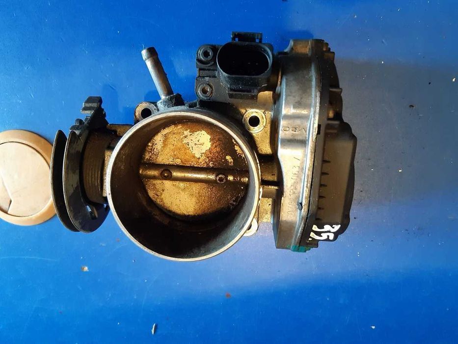 Przepustnica powietrza 078133063AK Audi A6 C5 2.8 V6 078133062B