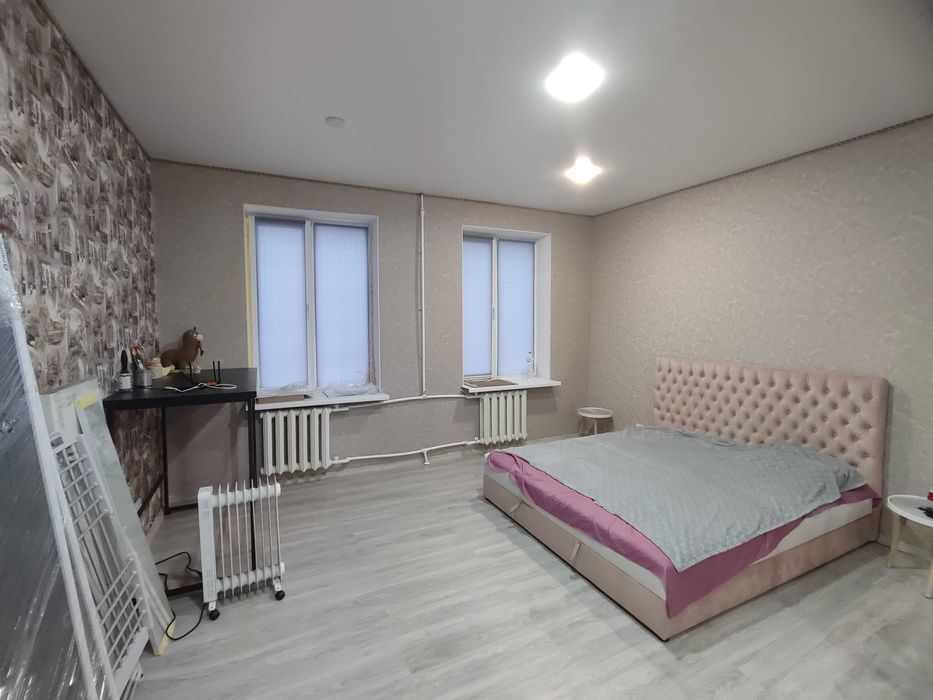 Продаж квартири по вул. Тихвінська, буд. 4(КРЕС)