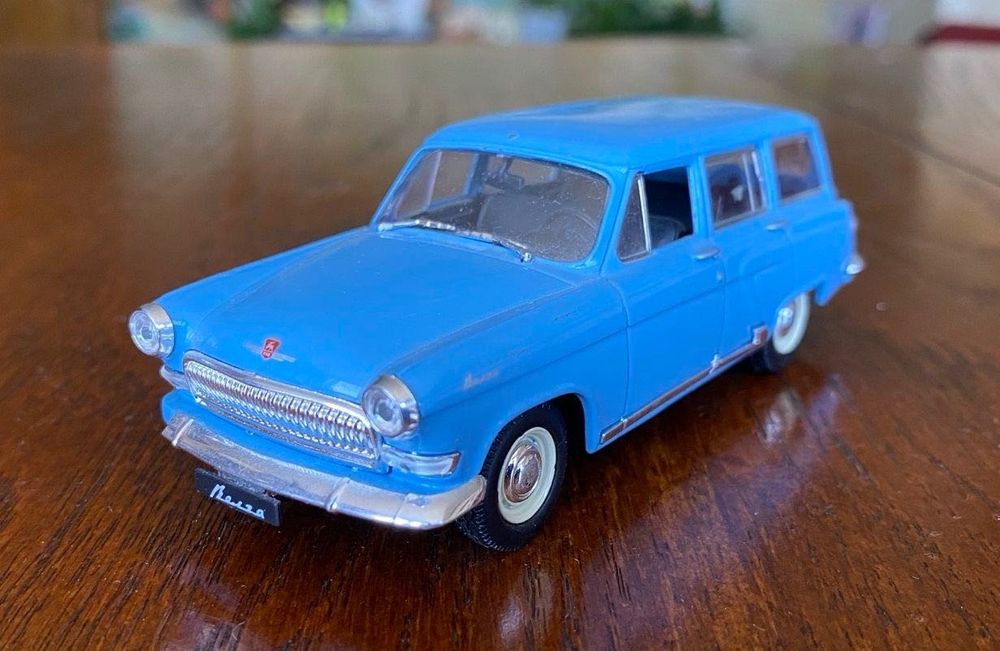 Игрушка модель автомобиля ГАЗ-22 Волга 1:43 DeAGOSTINI